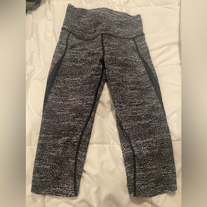 New Lululemon cropped leggings size 8